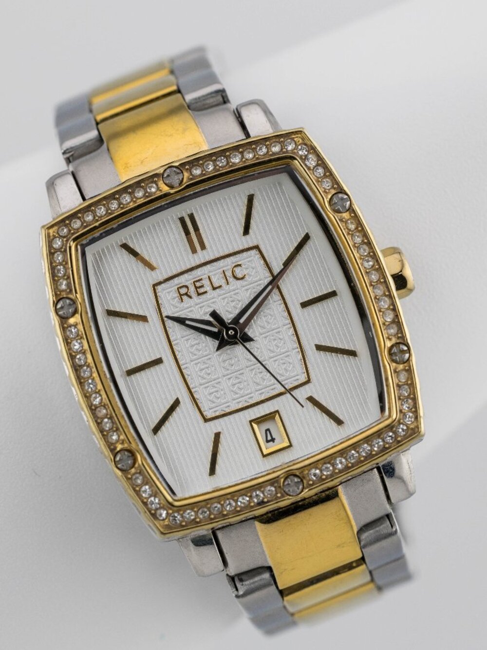 Relic ZR34171 Three-Hand Quartz Analog Women's Watch New Battery